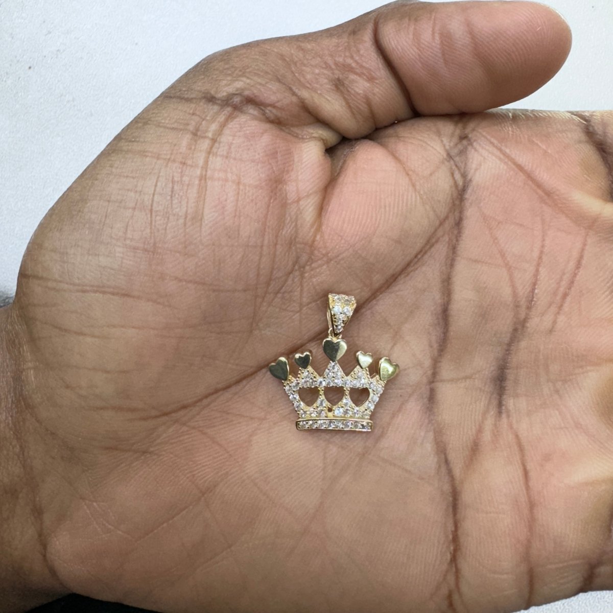 10KT Crown pendant Real Yellow Gold Diamond cut, 2.0 GRM, 1.5 mm Bail