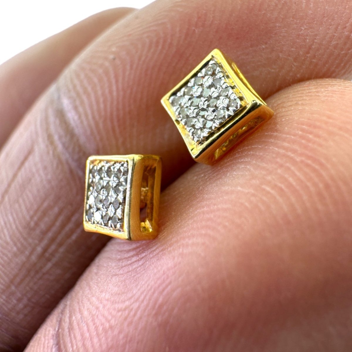 10KT Gold 5MM Square Stud Earrings, Genuine SI Diamond - 0.09 CT, 5296