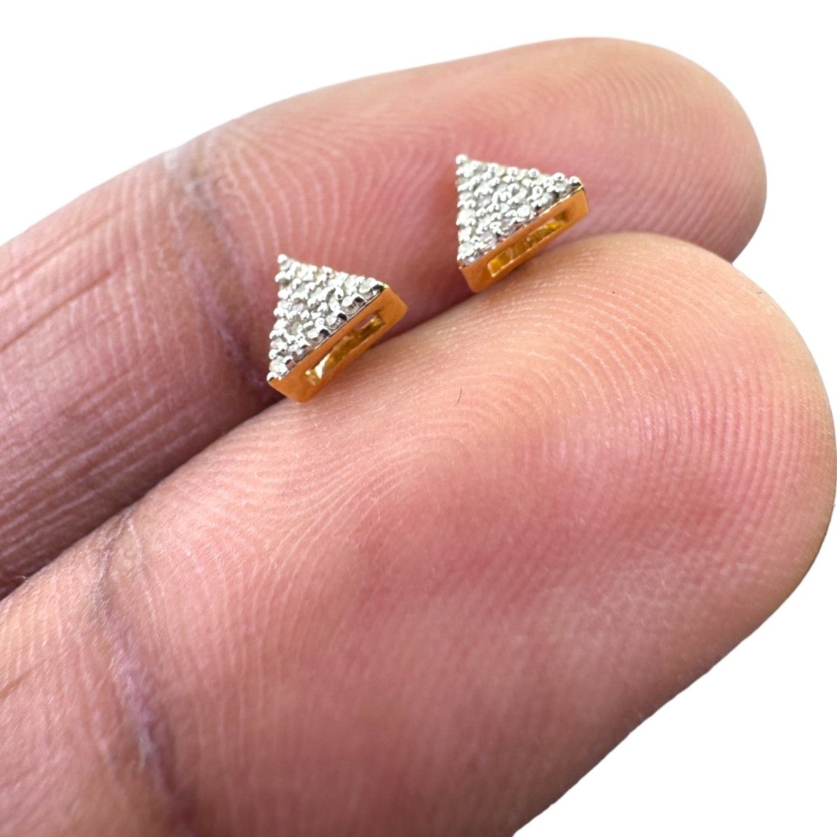 10KT Gold 5MM Triangle Stud Earrings, Genuine SI Diamond - 0.09 CT, 5287