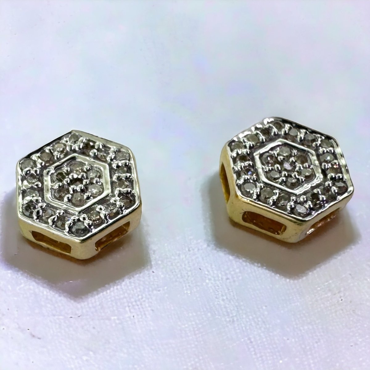 10KT Gold 6MM Hexagon Stud Earrings, Genuine SI Diamond - 0.10 CT, 6099