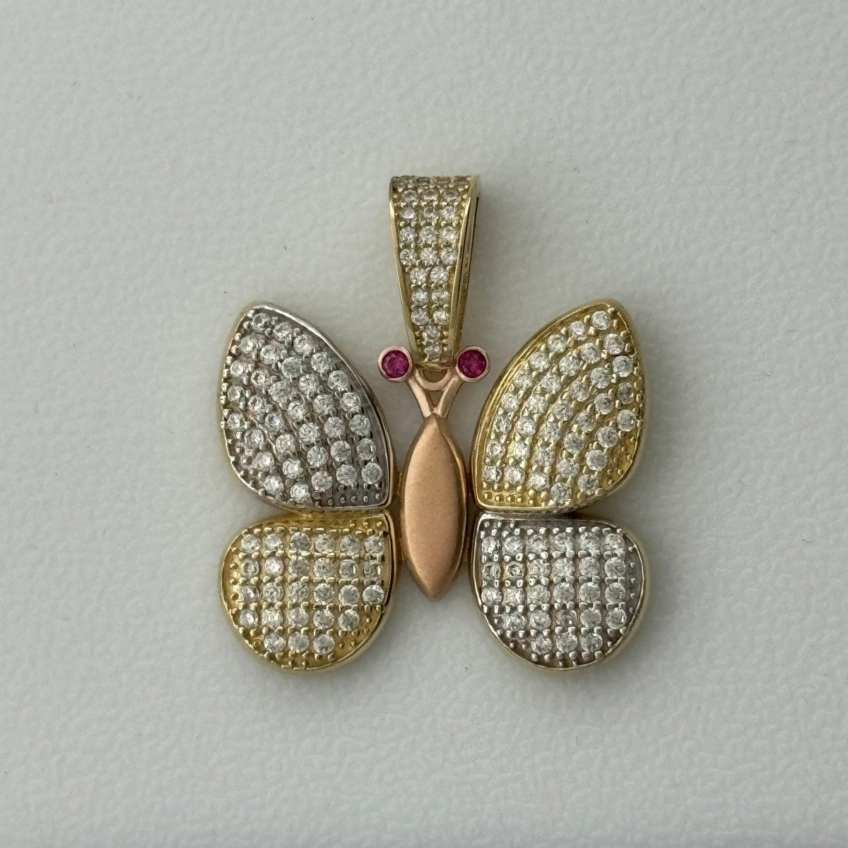 10KT Gold Butterfly Pendant, 4.66 GRM, 3 mm Bail