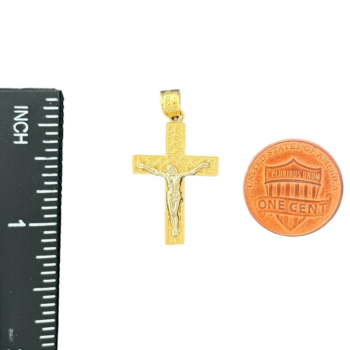 10KT Gold Crucifix Pendant with Detailed Corpus - 1.69g