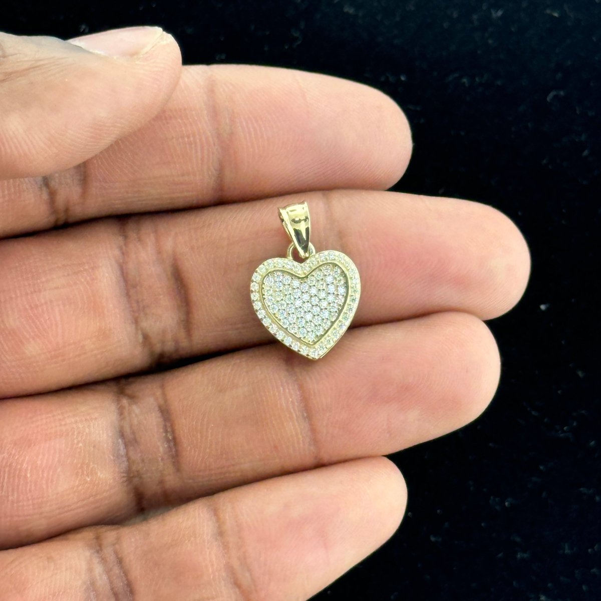 10kt Gold Heart Pendant - 1.7 Grm