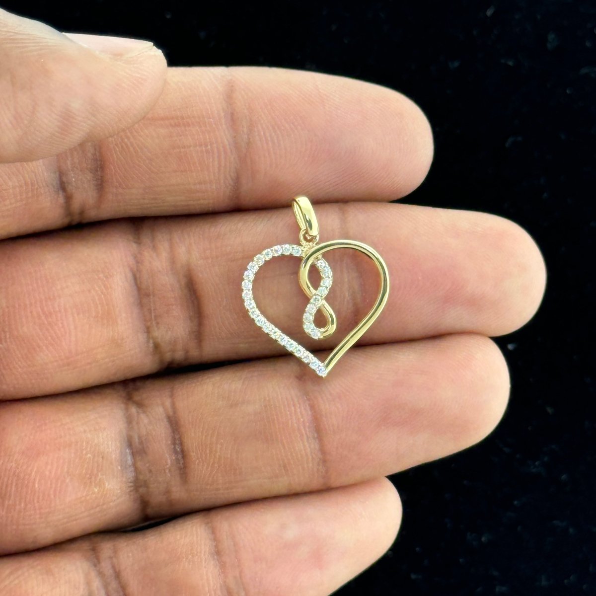 10kt Gold Heart Pendant with Infinity Symbol - 0.95 Grm