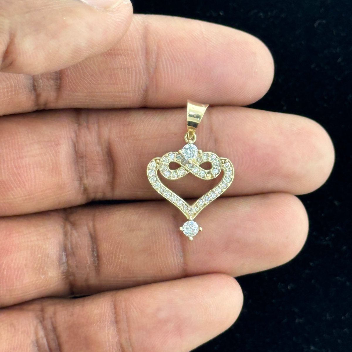 10kt Gold Heart Pendant with Infinity Symbol - 1.96 Grm