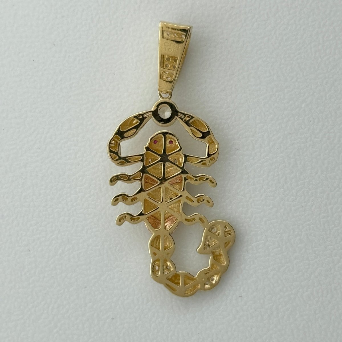 10KT Gold Scorpion Pendant, 3.95 GRM, 3 mm Bail