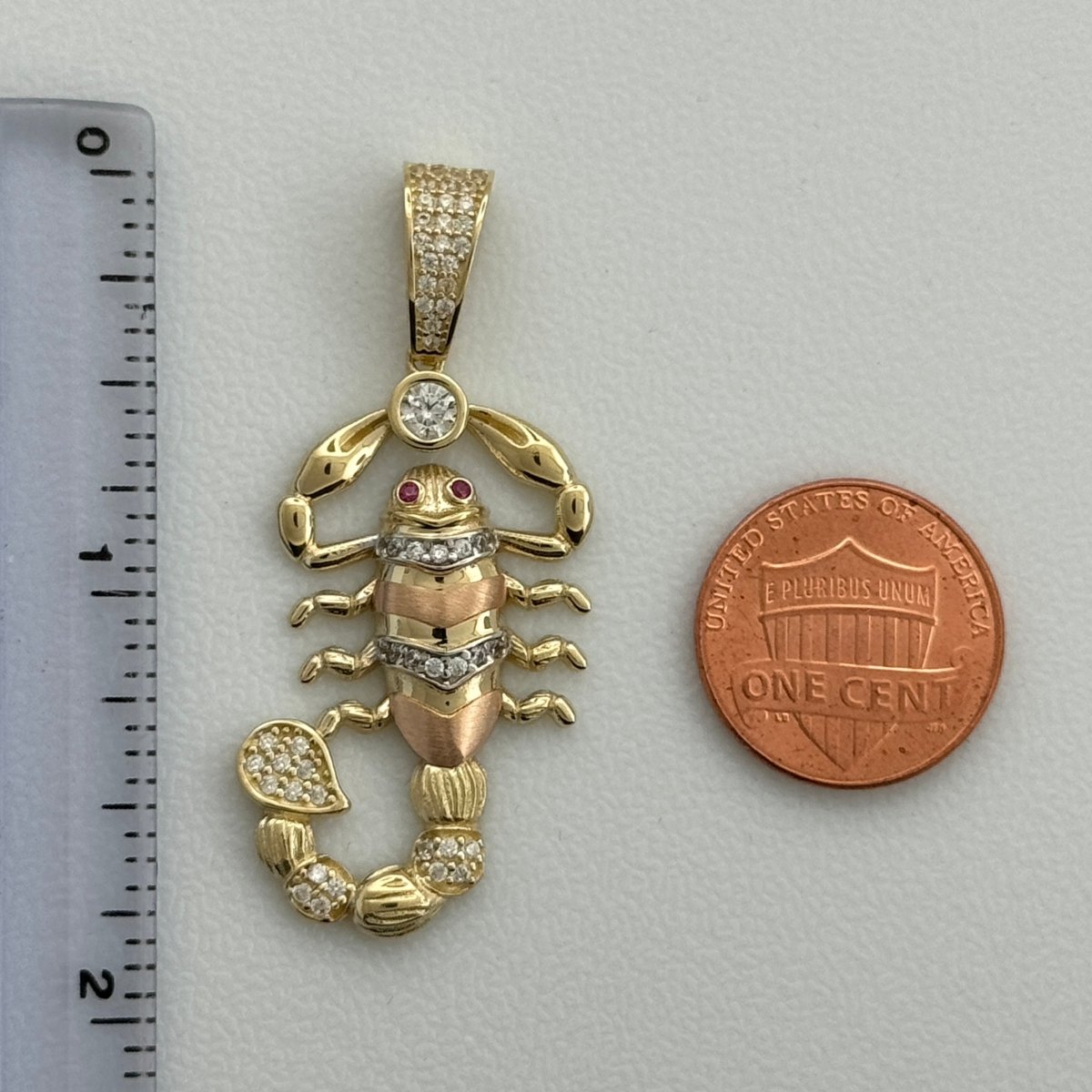 10KT Gold Scorpion Pendant, 3.95 GRM, 3 mm Bail