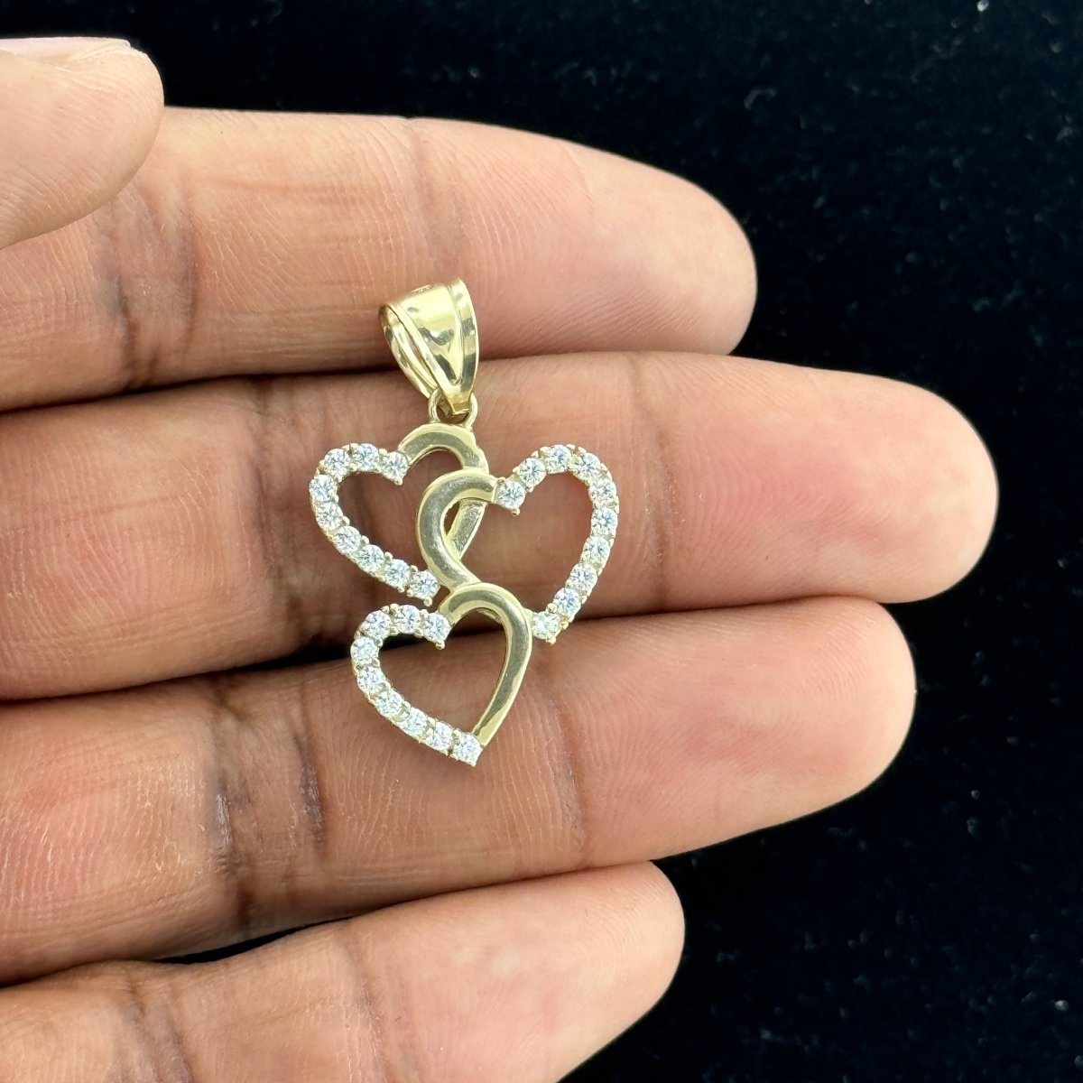 10kt Gold Triple Heart Pendant - 2.56 Grm