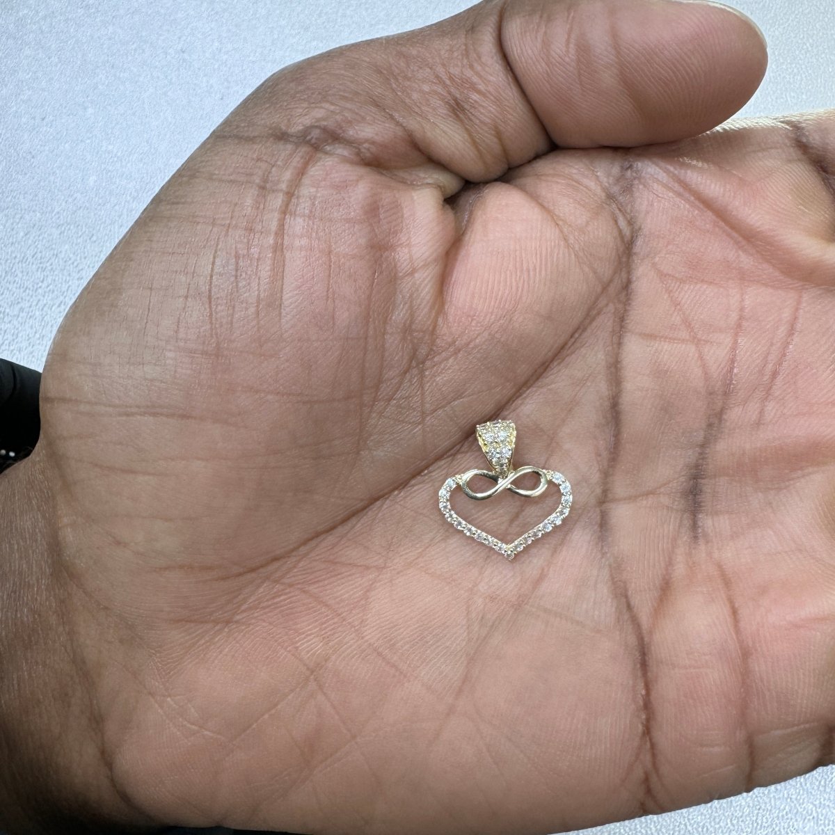 10KT Heart Gold Pendant, 0.8 GRM, 1.5 mm Bail