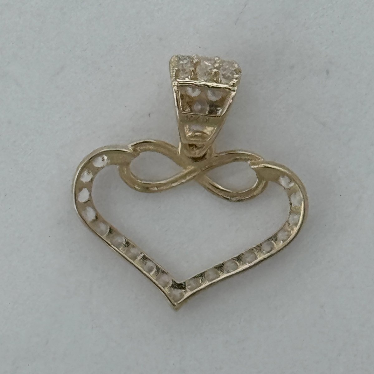 10KT Heart Gold Pendant, 0.8 GRM, 1.5 mm Bail