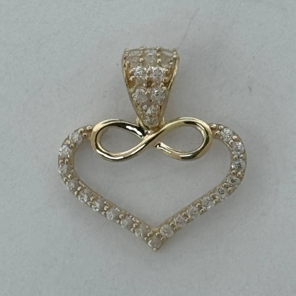 10KT Heart Gold Pendant, 0.8 GRM, 1.5 mm Bail