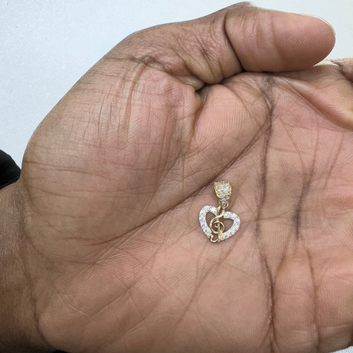 10KT Heart Gold Pendant, 0.95 GRM, 1.5 mm Bail