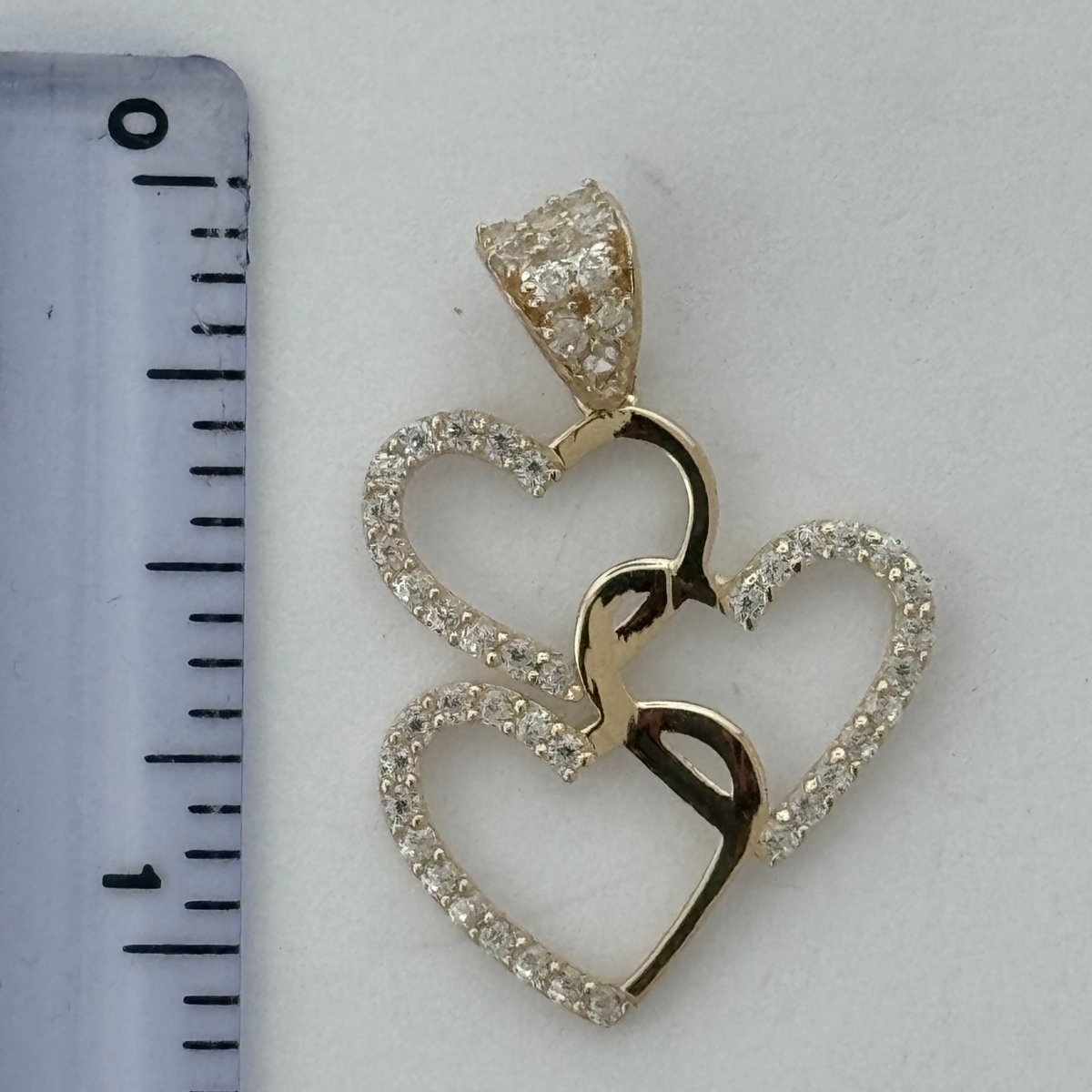 10KT Heart Gold Pendant, 1.15 GRM, 1.5 mm Bail
