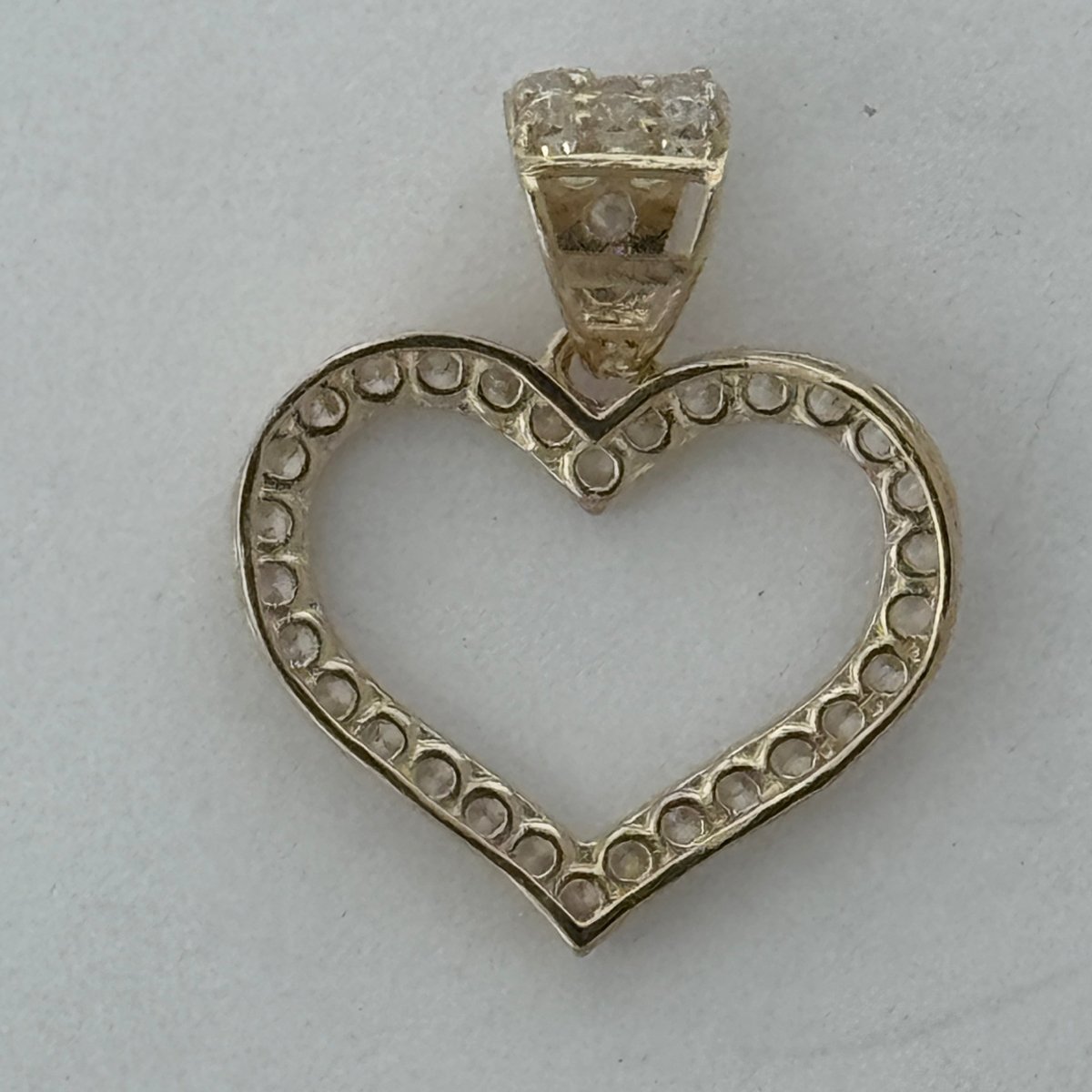 10KT Heart Gold Pendant, 1.2 GRM, 1.5 mm Bail