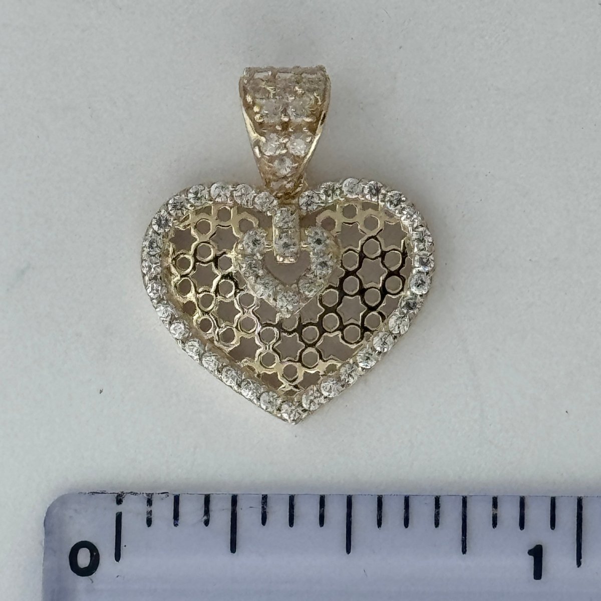 10KT Heart Gold Pendant, 1.2 GRM, 1.5 mm Bail