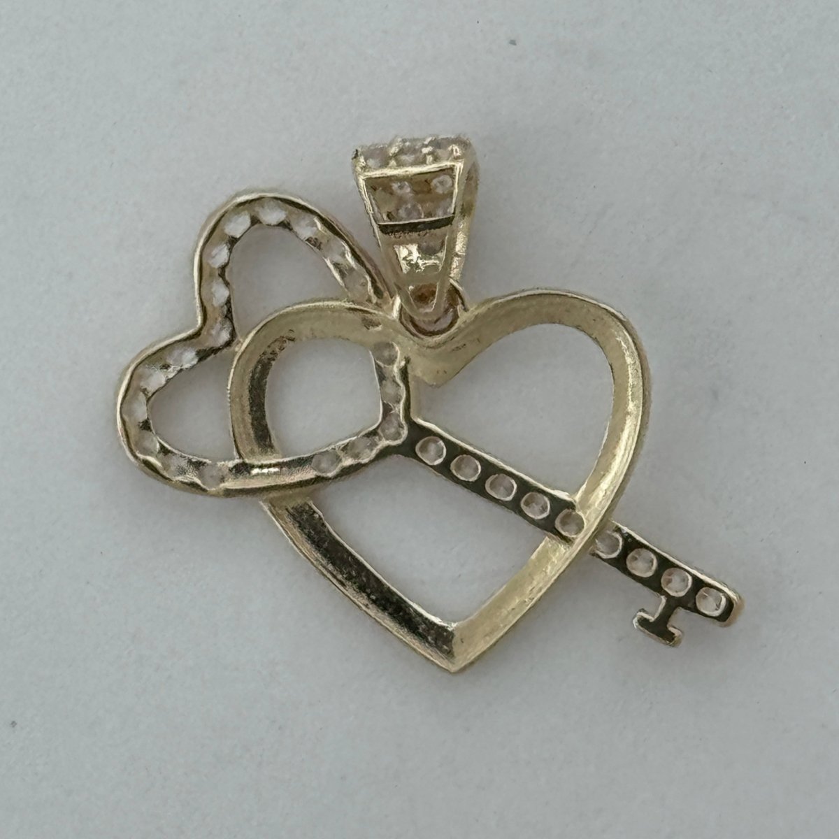 10KT Heart Gold Pendant, 1.44 GRM, 1.5 mm Bail