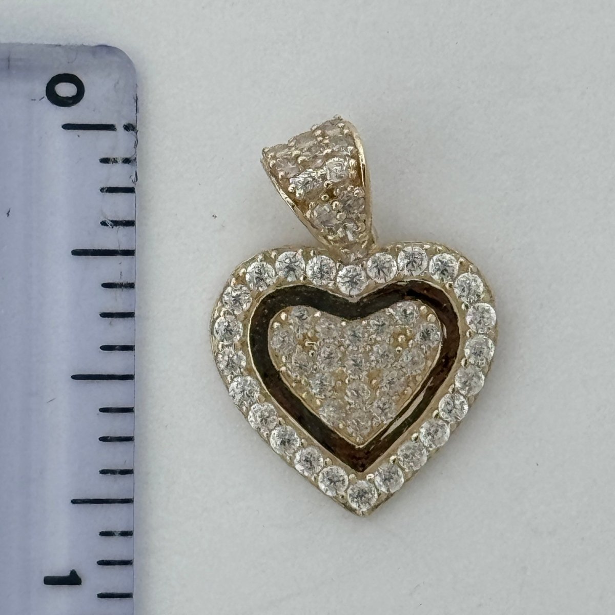 10KT Heart Gold Pendant, 1.7 GRM, 1.5 mm Bail