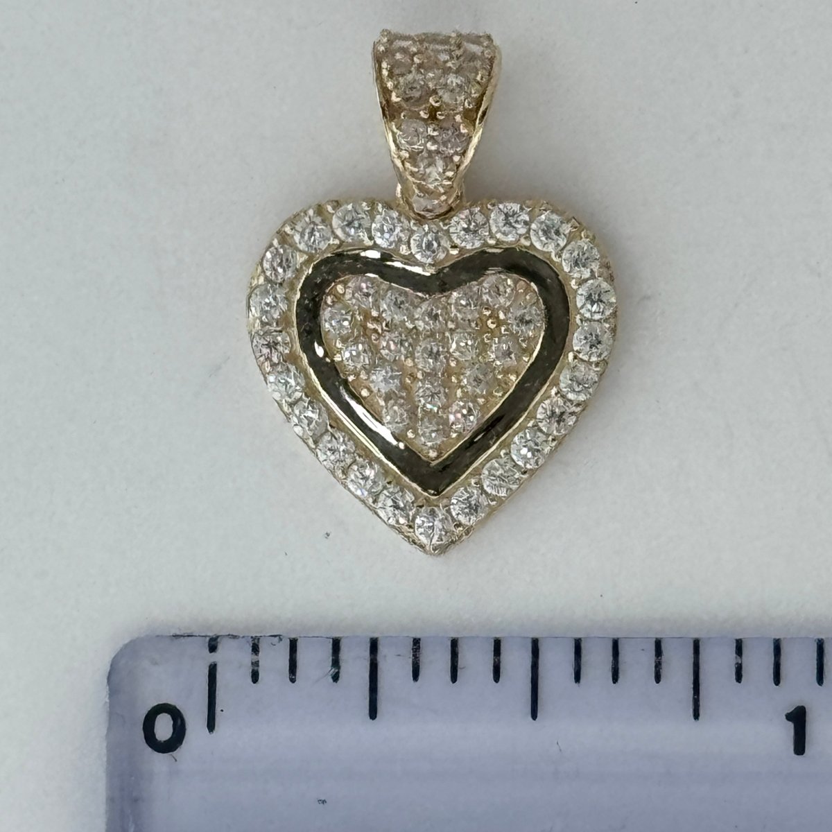 10KT Heart Gold Pendant, 1.7 GRM, 1.5 mm Bail