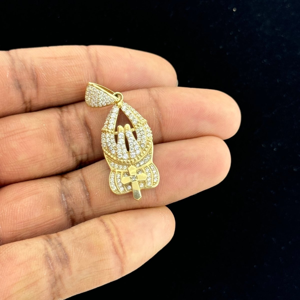 10KT Iced Praying Hands Pendant with Cross - 4.52 Grm