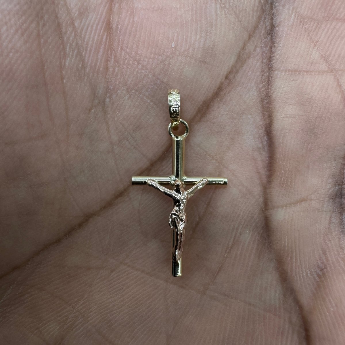 10KT Jesus Cross pendant Real Yellow Gold Diamond cut, 1.1 GRM, 1.5 mm Bail