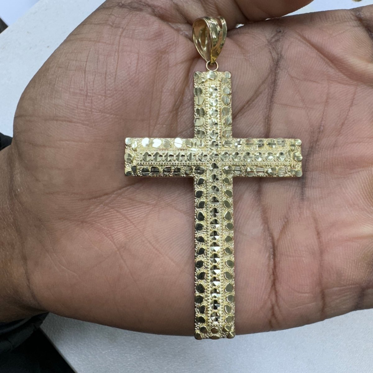 10KT Jesus Cross pendant Real Yellow Gold Diamond cut, 7.8 GRM, 6 mm Bail