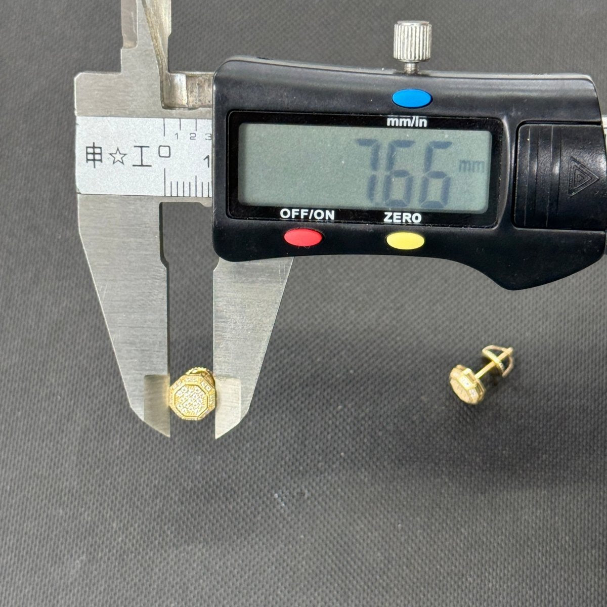 10KT Moissanite 3D Octagan Stud Earrings