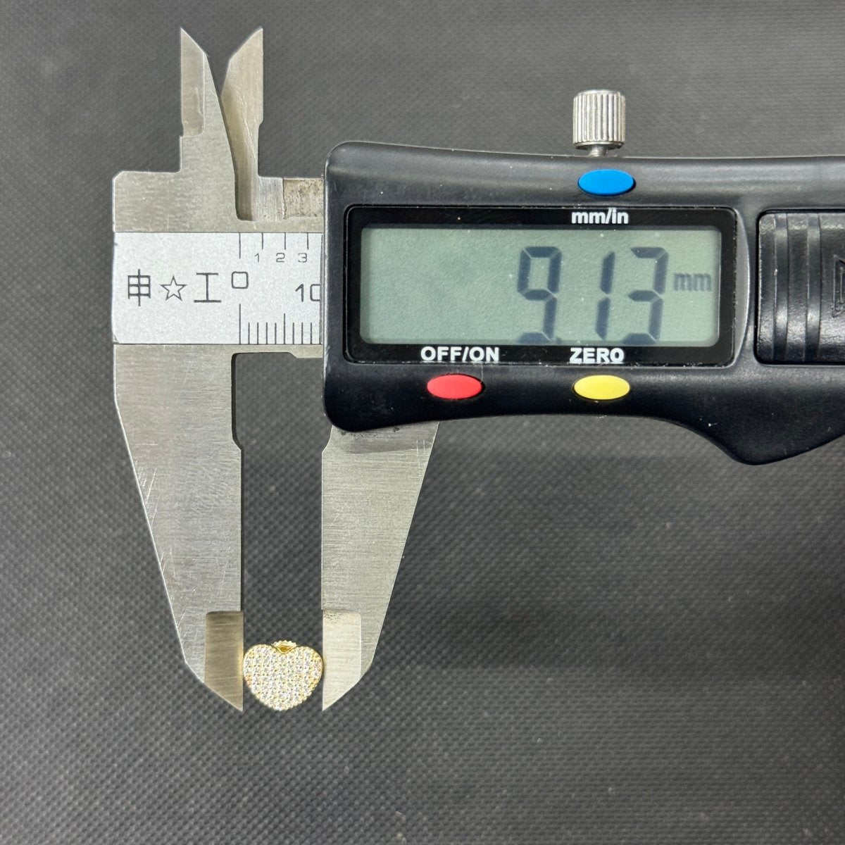 10KT Moissanite Heart Earrings