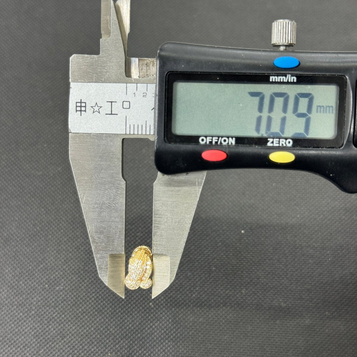 10KT Moissanite Praying Hands Earrings