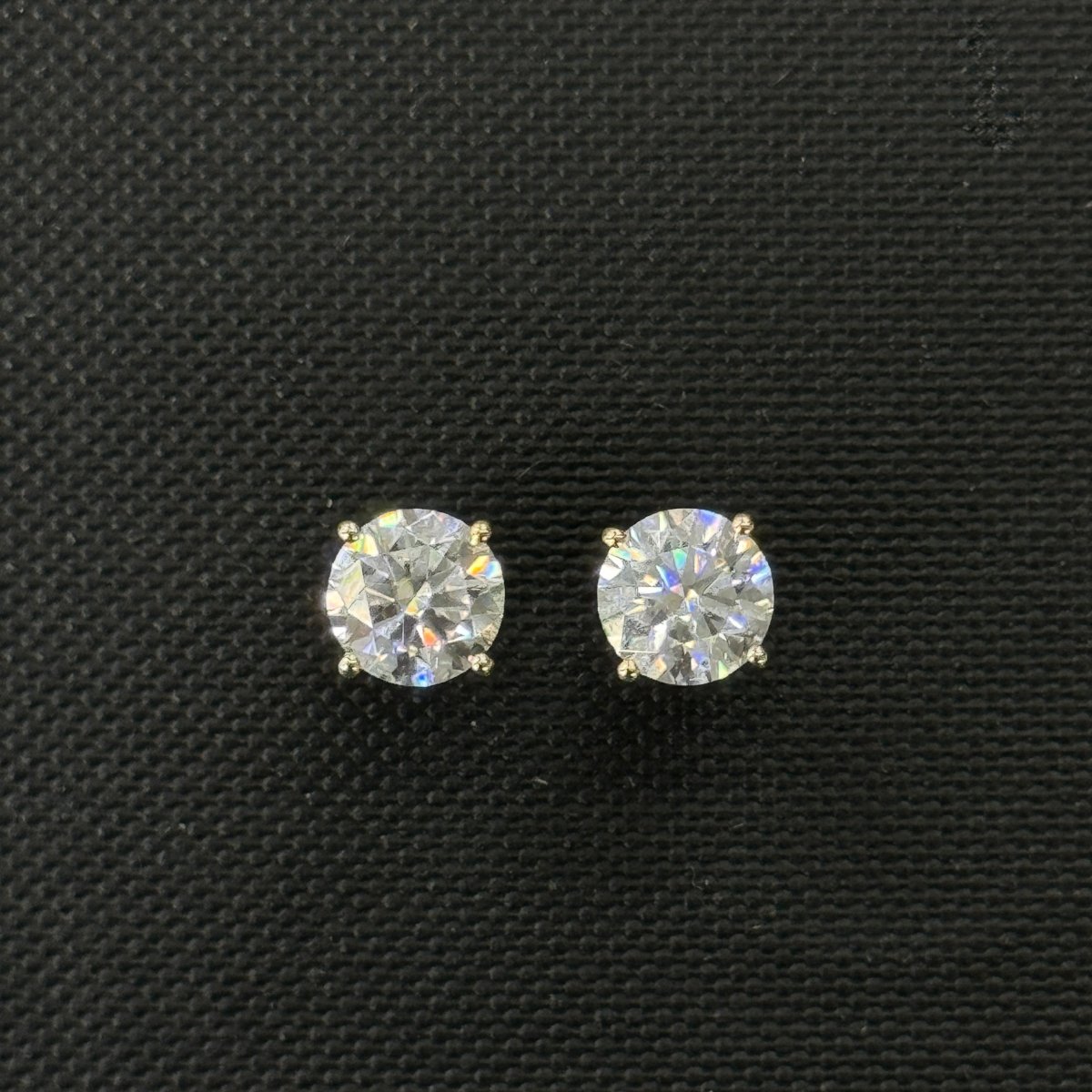 10KT Moissanite Round Earring - 0.3CT, 0.5CT, 1CT, 1.5CT, 2CT, 2.5CT, 3CT