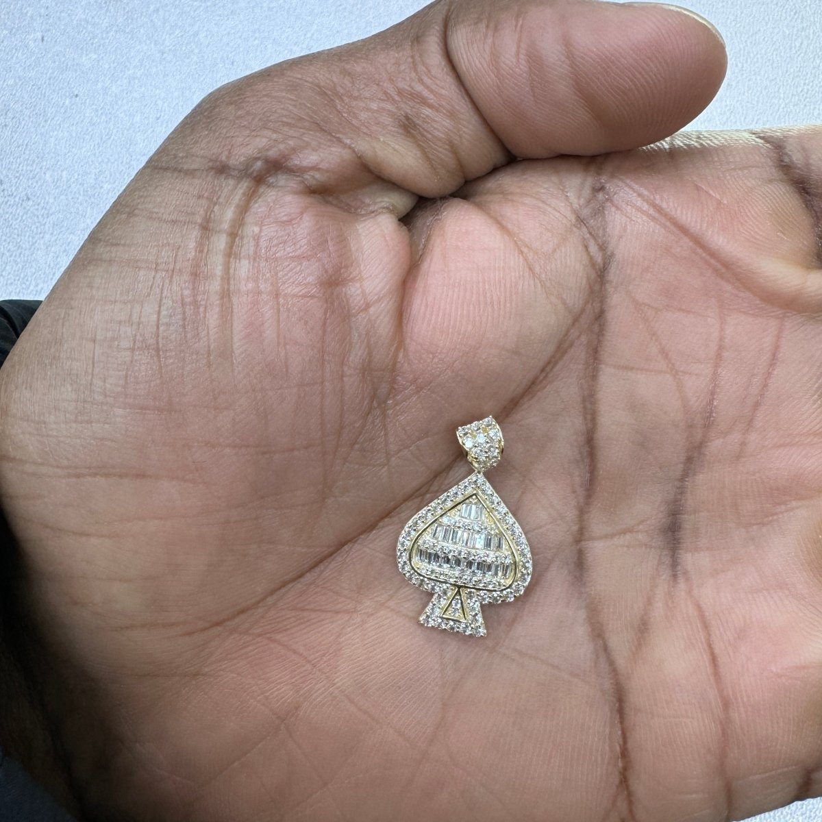 10KT Spade Pendant Real Yellow Gold Diamond cut, 2.76 GRM, 5 mm Bail