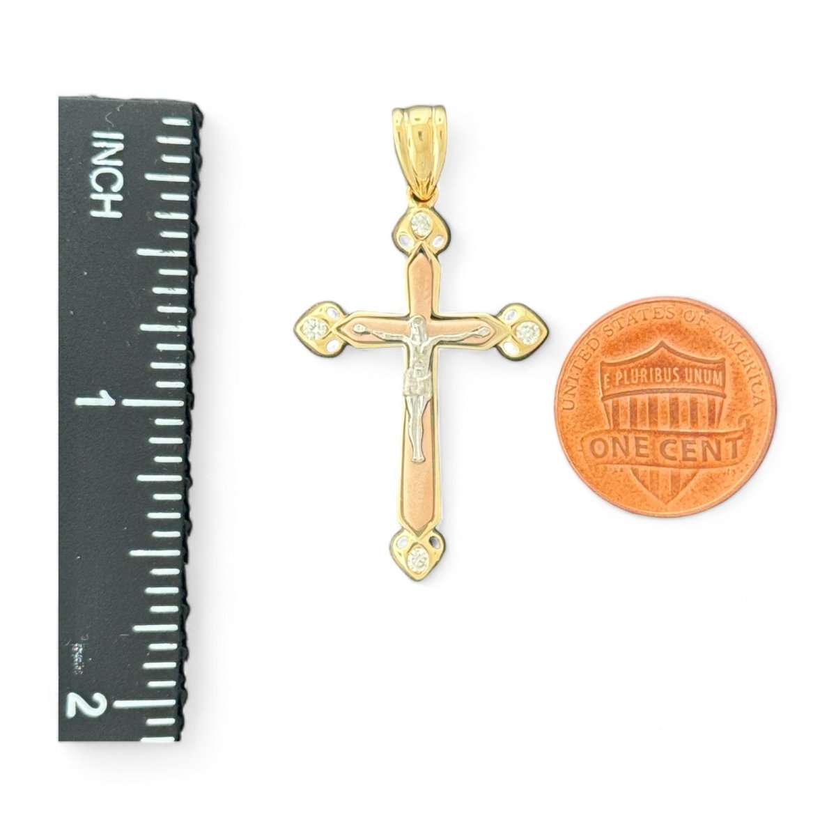 14KT Yellow Gold Detailed Crucifix Pendant - 3.56g